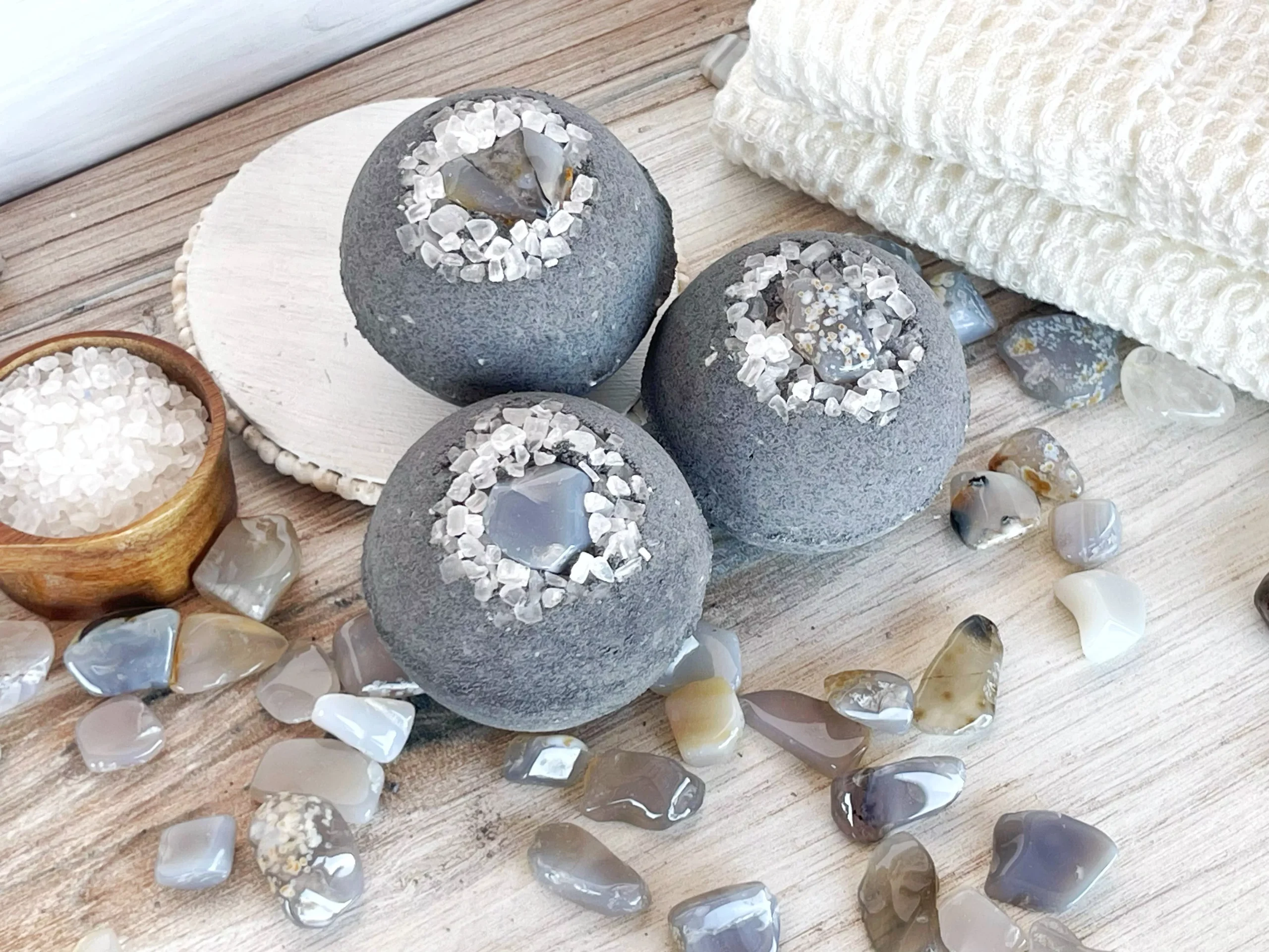 Activated Charcoal & Agate Bath Bomb – Organic, Dye-Free