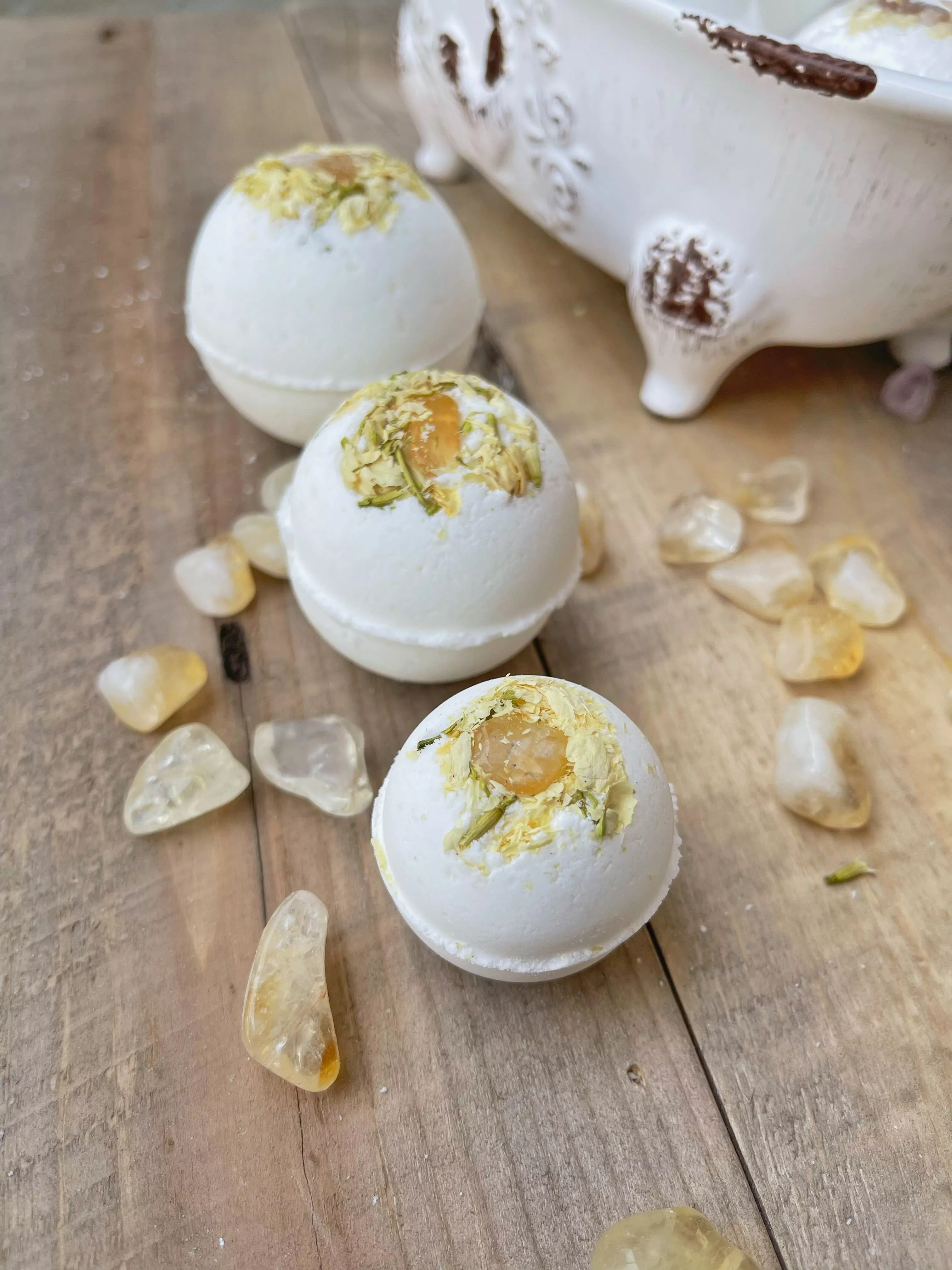 Citrine & Jasmine Bath Bomb – Handmade Organic Crystal Bath