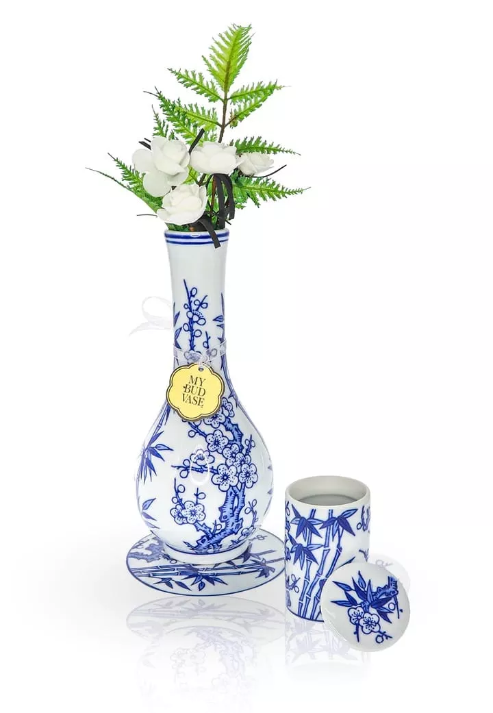Luck My Bud Vase – Blue & White Porcelain Bong Set with Stash Jar